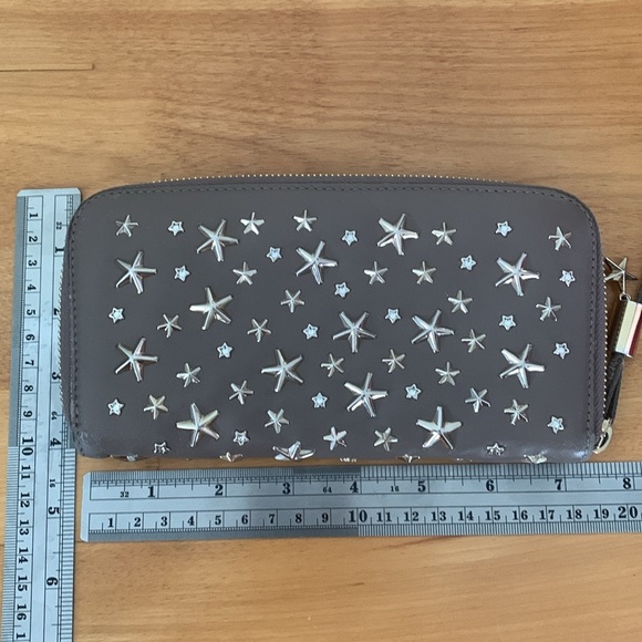Jimmy Choo Star & Crystal Studded Greige Zip Around Leather Wallet Gray Beige - Picture 6 of 16